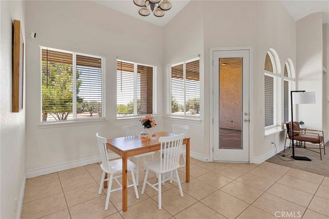 9452 Cedar Street, Oak Hills, CA 92344