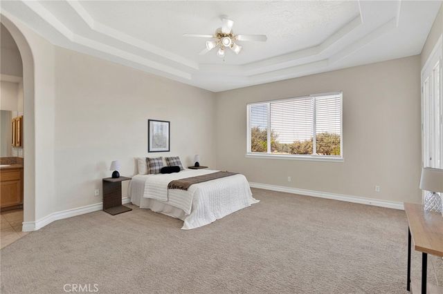 9452 Cedar Street, Oak Hills, CA 92344