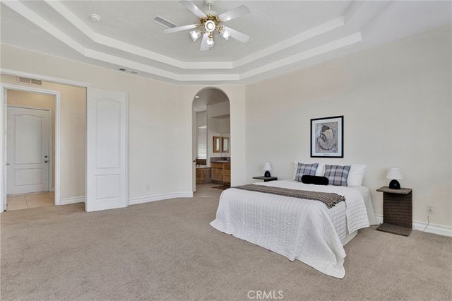 9452 Cedar Street, Oak Hills, CA 92344