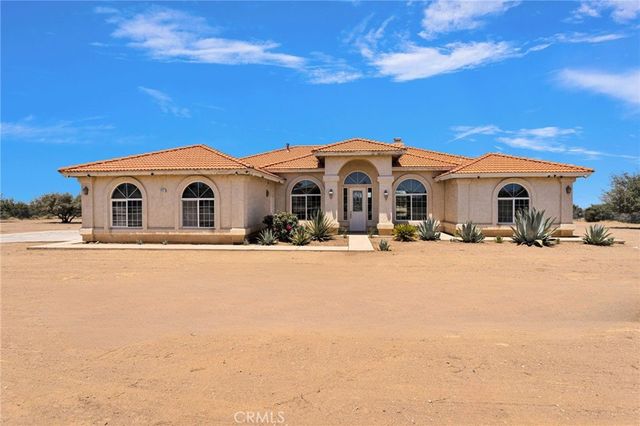 9452 Cedar Street, Oak Hills, CA 92344