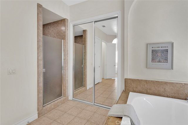 9452 Cedar Street, Oak Hills, CA 92344