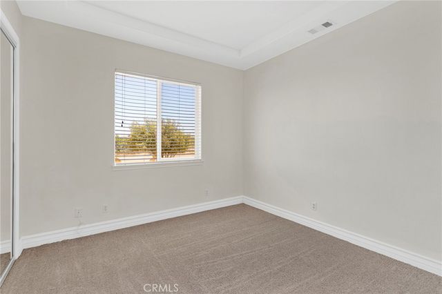9452 Cedar Street, Oak Hills, CA 92344