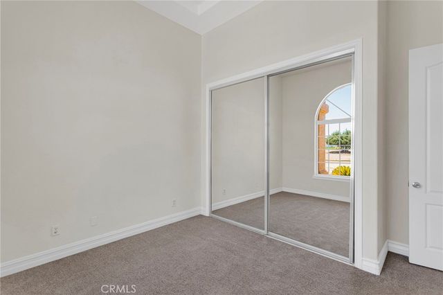 9452 Cedar Street, Oak Hills, CA 92344