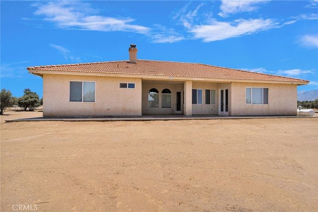 9452 Cedar Street, Oak Hills, CA 92344