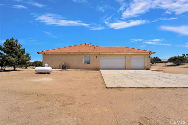 9452 Cedar Street, Oak Hills, CA 92344