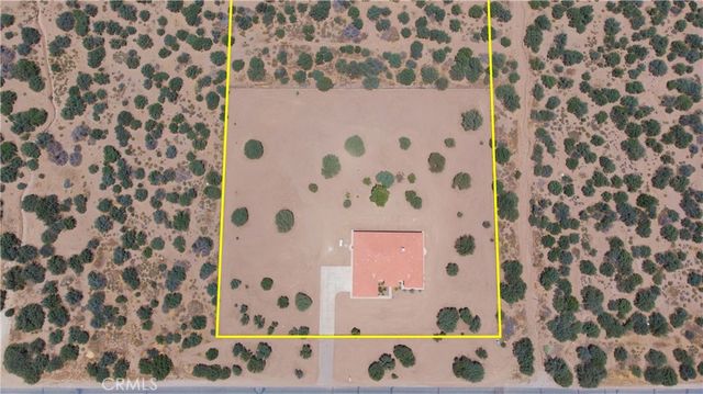 9452 Cedar Street, Oak Hills, CA 92344
