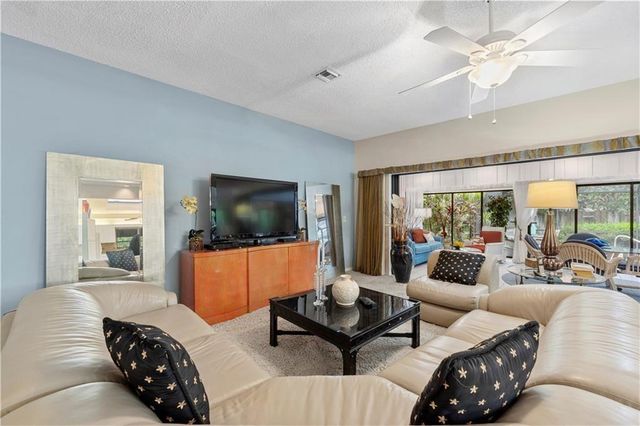 1330 Shorewinds Lane, Vero Beach, FL 32963