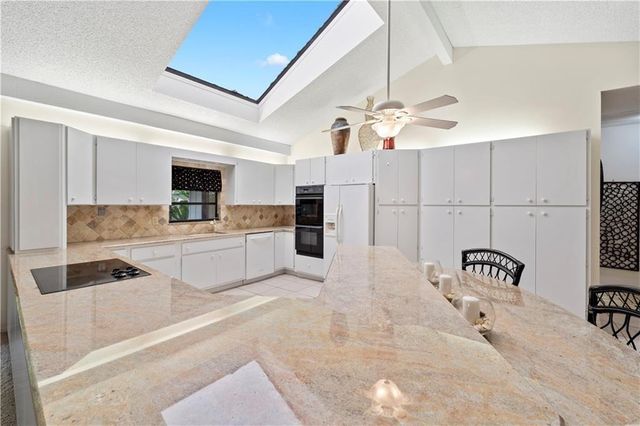 1330 Shorewinds Lane, Vero Beach, FL 32963