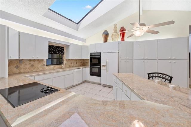 1330 Shorewinds Lane, Vero Beach, FL 32963