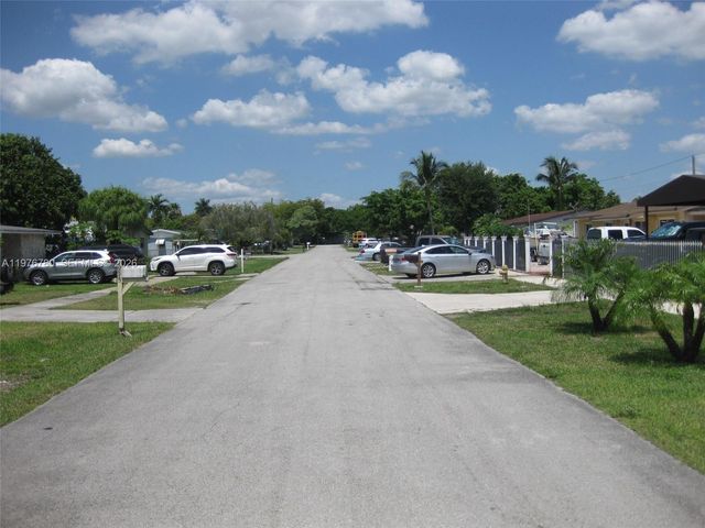 655 SW 4th Ter, Florida City, FL 33034