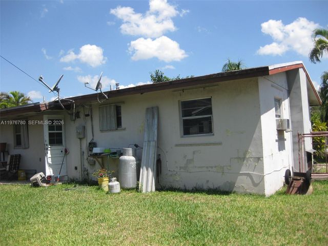 655 SW 4th Ter, Florida City, FL 33034