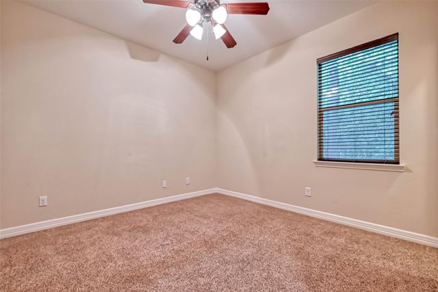 150 W Heritage Mill Circle, Tomball, TX 77375