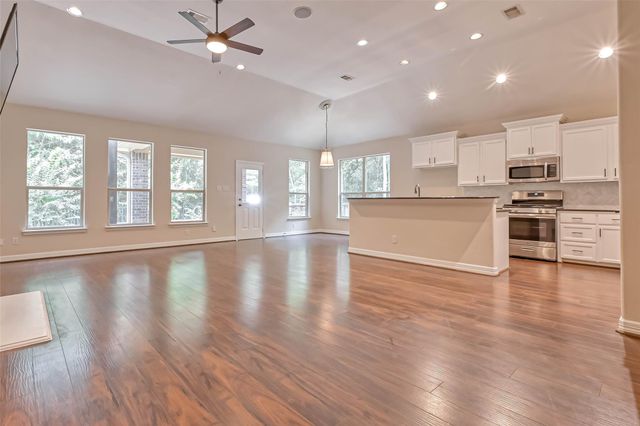 150 W Heritage Mill Circle, Tomball, TX 77375