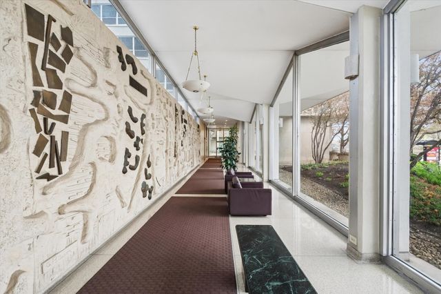 3550 N Lake Shore Drive 1620, Chicago, IL 60657