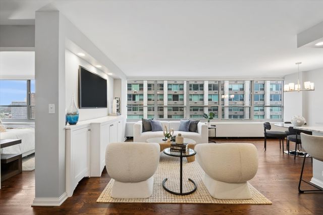 3550 N Lake Shore Drive 1620, Chicago, IL 60657