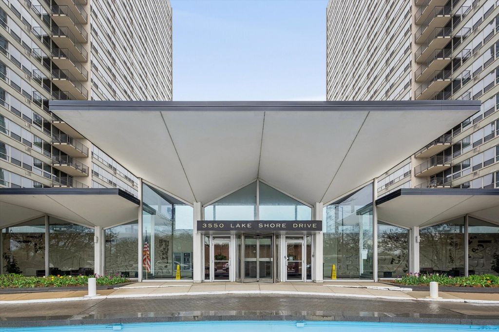 3550 N Lake Shore Drive 1620, Chicago, IL 60657