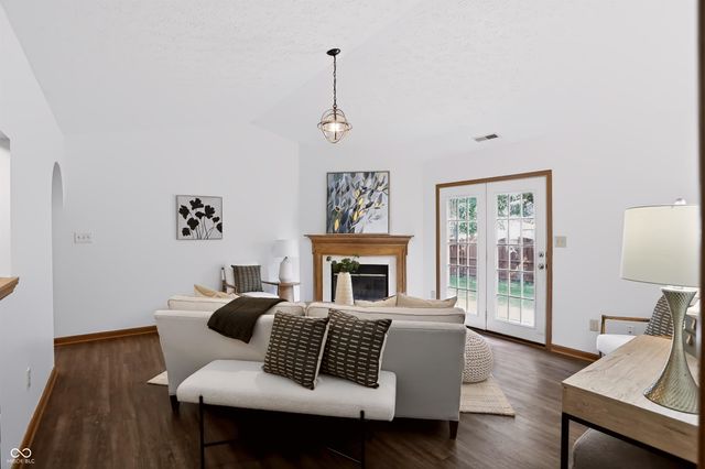 10680 Ashview Drive, Fishers, IN 46038
