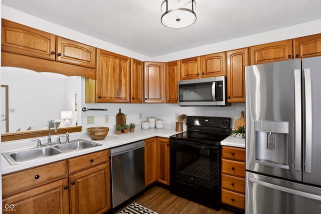 10680 Ashview Drive, Fishers, IN 46038