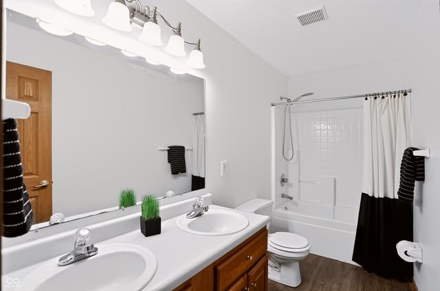 10680 Ashview Drive, Fishers, IN 46038