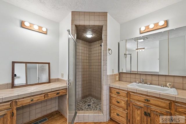435 N 1500 E, St Anthony, ID 83445