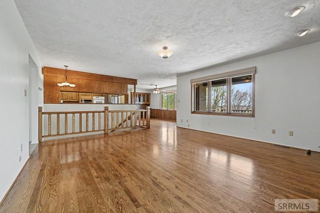 435 N 1500 E, St Anthony, ID 83445