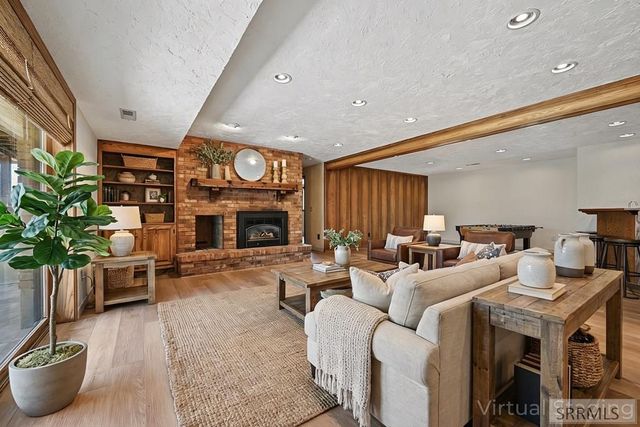 435 N 1500 E, St Anthony, ID 83445