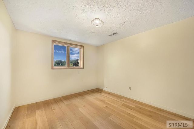 435 N 1500 E, St Anthony, ID 83445
