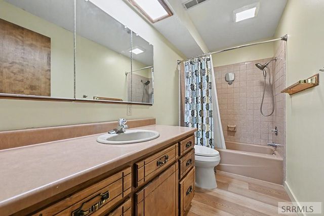 435 N 1500 E, St Anthony, ID 83445