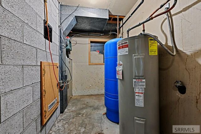435 N 1500 E, St Anthony, ID 83445