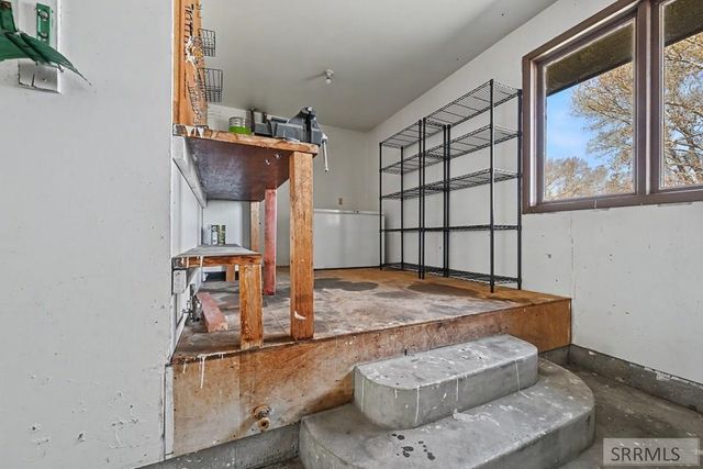 435 N 1500 E, St Anthony, ID 83445