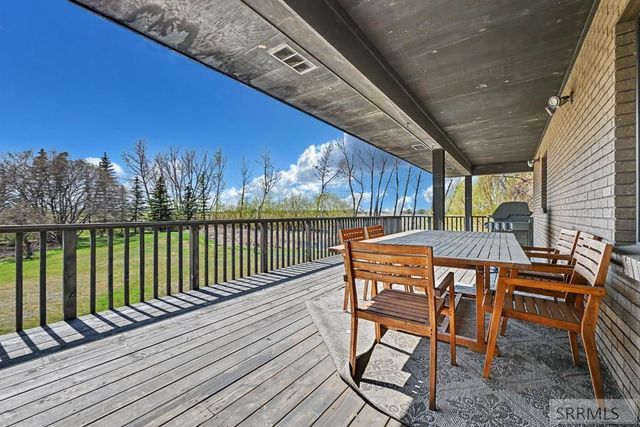 435 N 1500 E, St Anthony, ID 83445