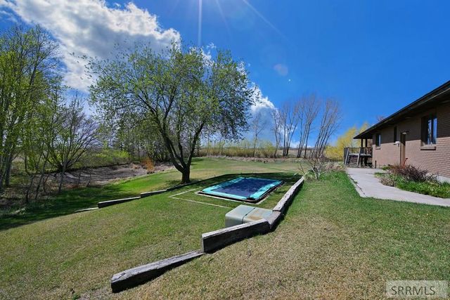 435 N 1500 E, St Anthony, ID 83445