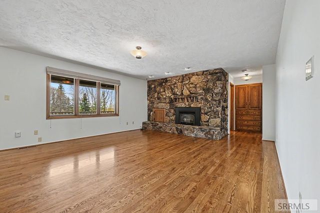 435 N 1500 E, St Anthony, ID 83445