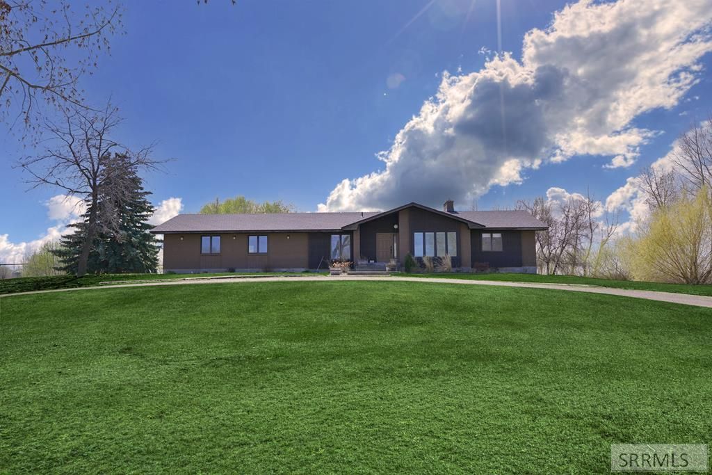 435 N 1500 E, St Anthony, ID 83445
