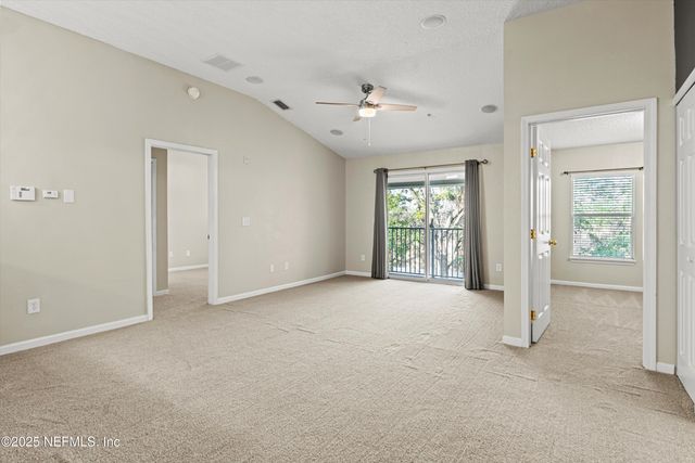 7043 DEER LODGE Circle 110, Jacksonville, FL 32256