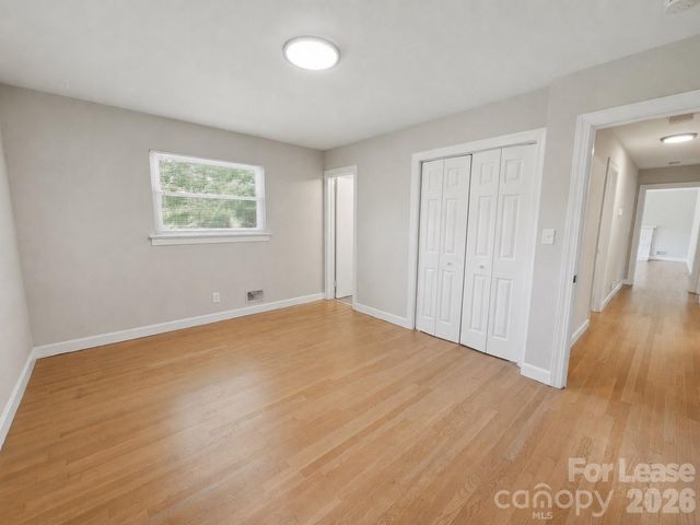765 8th Avenue Drive SE, Hickory, NC 28602