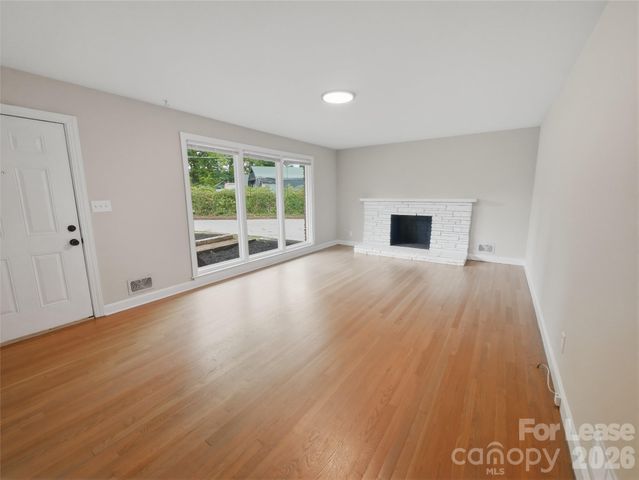 765 8th Avenue Drive SE, Hickory, NC 28602
