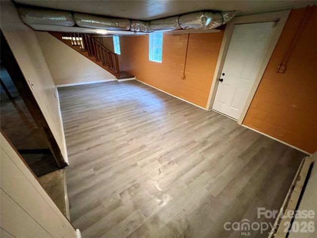 765 8th Avenue Drive SE, Hickory, NC 28602