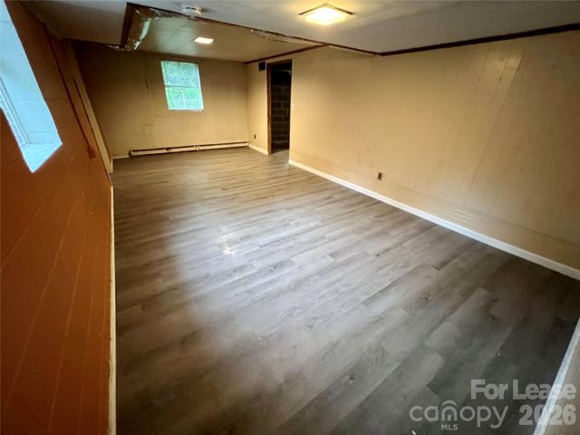 765 8th Avenue Drive SE, Hickory, NC 28602