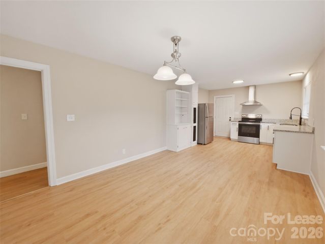 765 8th Avenue Drive SE, Hickory, NC 28602