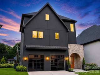 927 Laurel Creek Lane, Charlotte, NC 28211