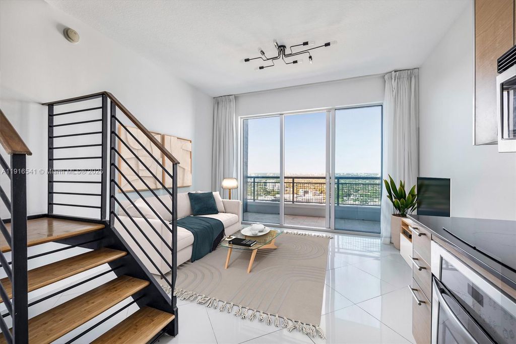 60 SW 13th St 2413, Miami, FL 33130