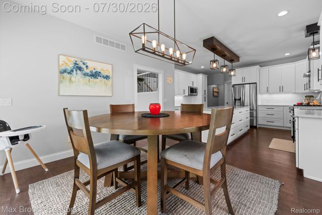6827 Strawberry Lane, Independence Charter Township, MI 48348