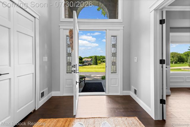 6827 Strawberry Lane, Independence Charter Township, MI 48348