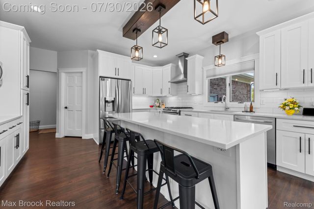 6827 Strawberry Lane, Independence Charter Township, MI 48348