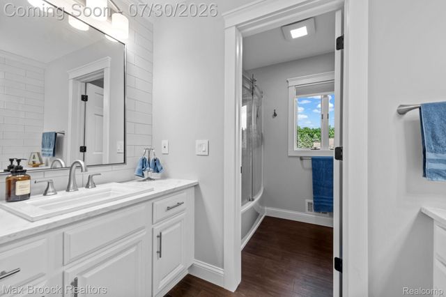 6827 Strawberry Lane, Independence Charter Township, MI 48348