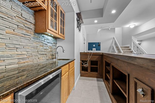 6827 Strawberry Lane, Independence Charter Township, MI 48348