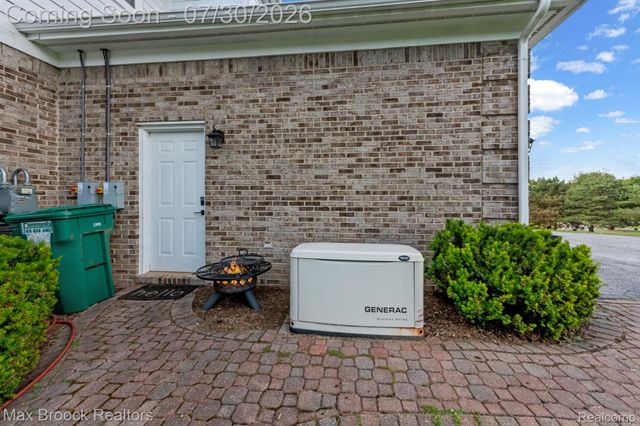 6827 Strawberry Lane, Independence Charter Township, MI 48348