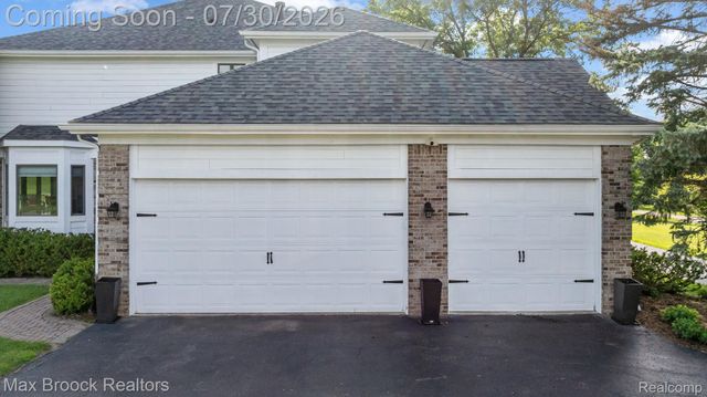 6827 Strawberry Lane, Independence Charter Township, MI 48348