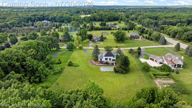 6827 Strawberry Lane, Independence Charter Township, MI 48348